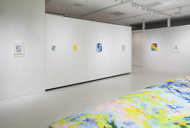 内海聖史展 flapping painting 会場の様子